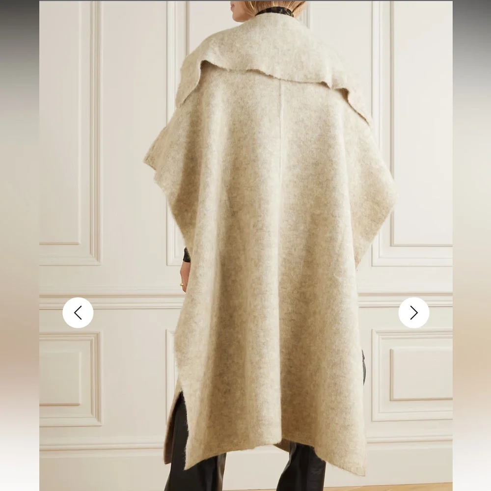 FINAL. NWT Nanushka Cape - Picture 3 of 9